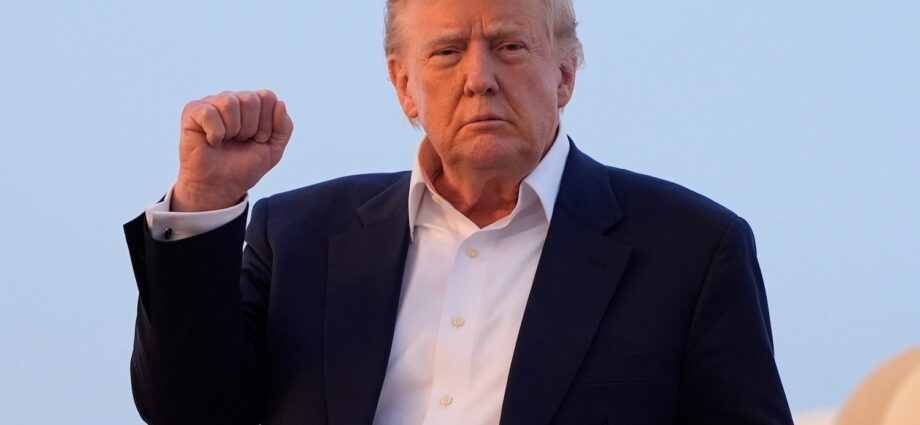 Trump reportedly is set to accept a jet from Qatar’s ruling family for possible use as Air Force One