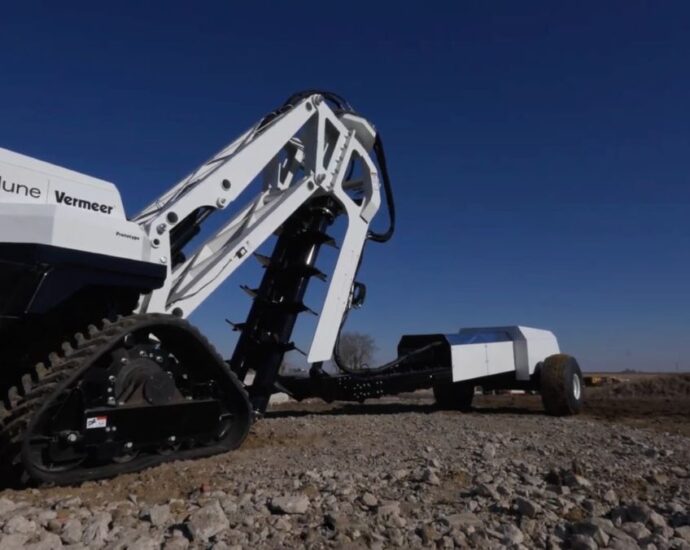 Moon mining machine: Interlune unveils helium-3 harvester prototype (photo)