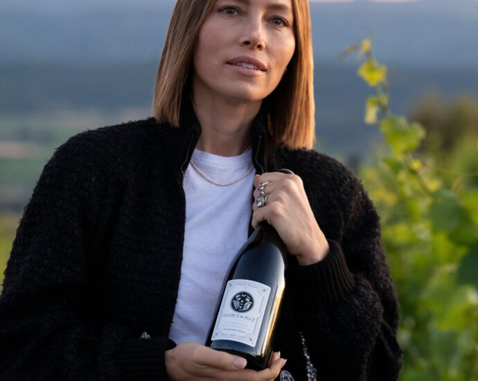 Jessica Biel Makes the Case For Leather Barrel Pants in Summer 2025