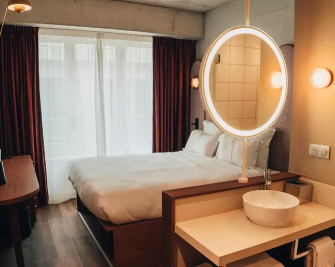 The lyf brand makes its Paris debut