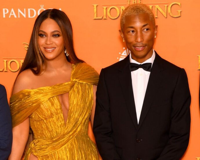 Pharrell Gifts Beyoncé a Louis Vuitton Handbag Straight Off Fashion Show Runway