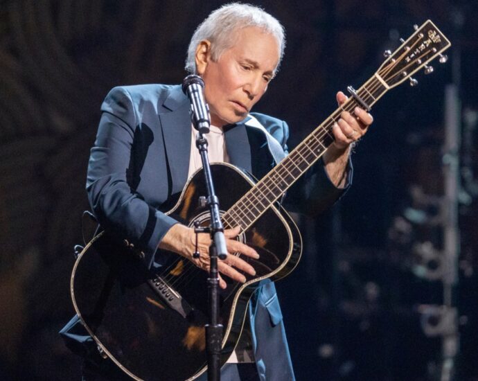 Paul Simon Cancels Two Shows Due to ‘Chronic and Intense Back Pain’