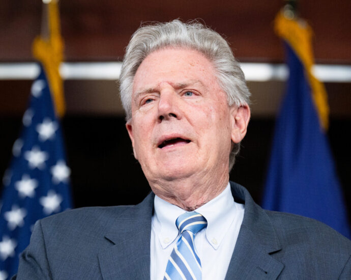 Vaccine divide widens after CDC committee shake-up