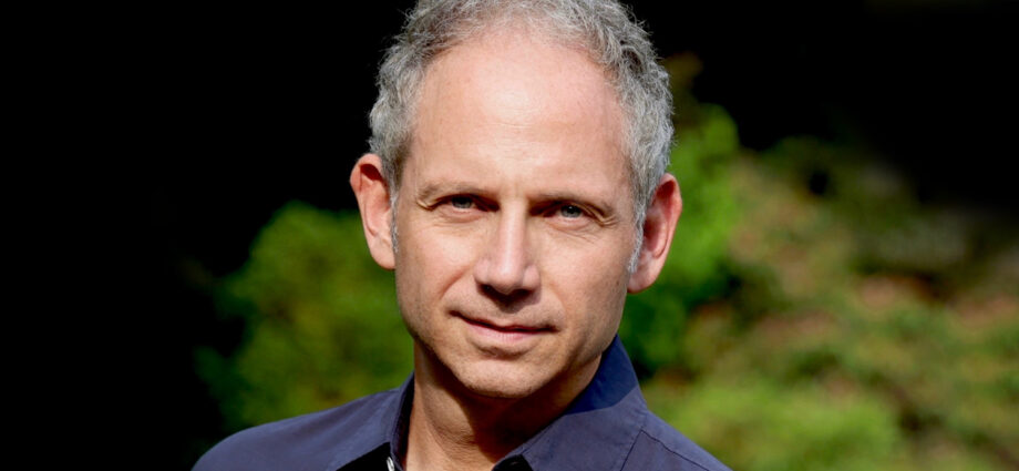 Former ‘Late Show’ EP Rob Burnett Reflects On Stephen Colbert Cancellation: “Never Threaten A Corporate Merger”