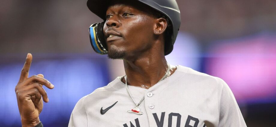 Reports: MLB looking into Braves coach’s actions