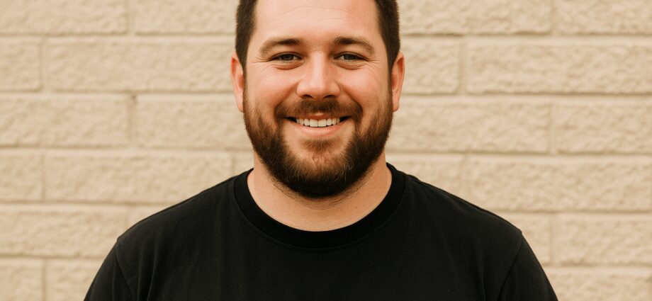 Local Auto Detailer Thomas John Rowland Shines Spotlight on Volunteering and Everyday Acts of Kindness in New Feature Interview