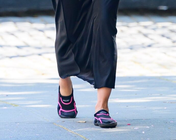 Suddenly, Water Shoes Are Summer’s Most Controversial Fashion Trend