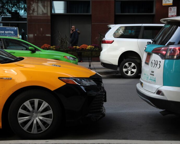 Editorial: Chicago’s taxicab regulations have fallen apart