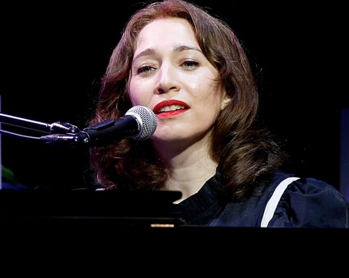 Regina Spektor to Pro-Palestine Protesters at Her Concert: “You’re Just Yelling at a Jew”