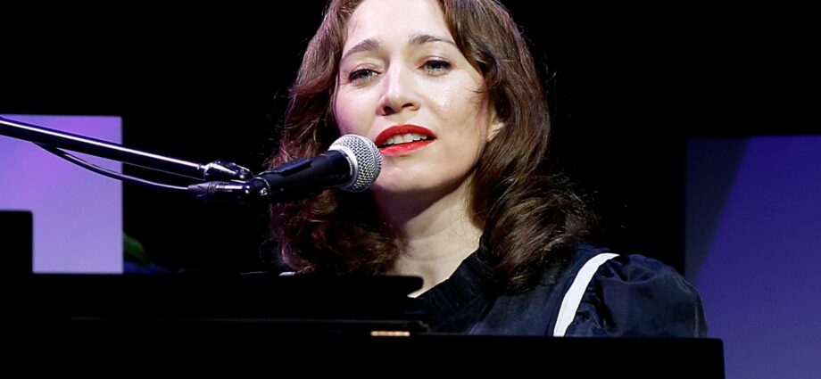 Regina Spektor to Pro-Palestine Protesters at Her Concert: “You’re Just Yelling at a Jew”