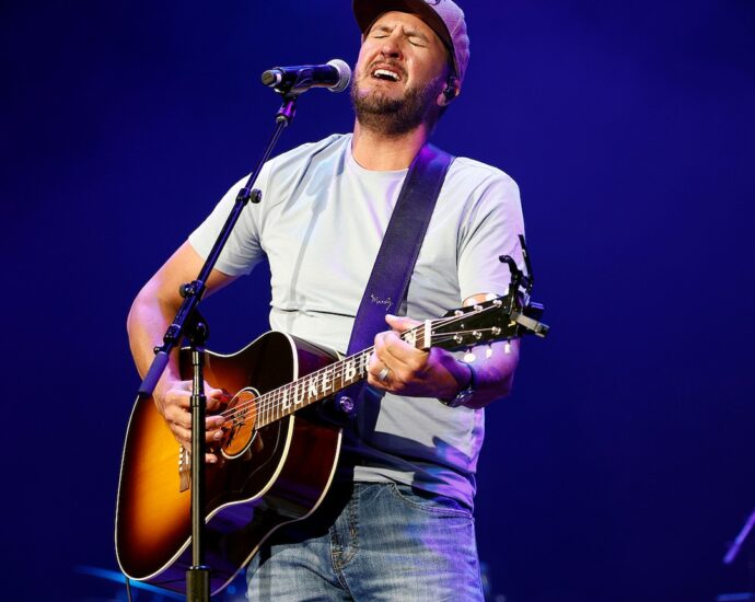 Luke Bryan Hit in Face by Object During North Dakota Concert