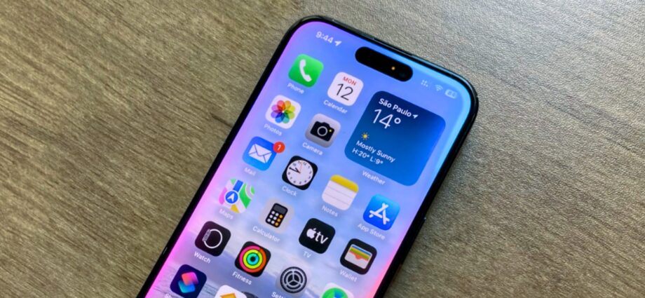 Siri could send money from a locked iPhone in the future