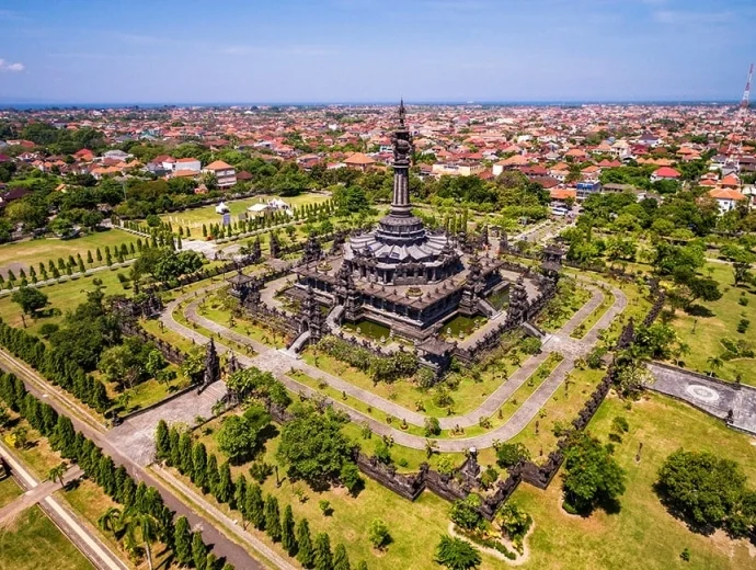 HVS Hotel and Tourism Market Report & In Focus: Indonesia & By Hok Yean CHEE