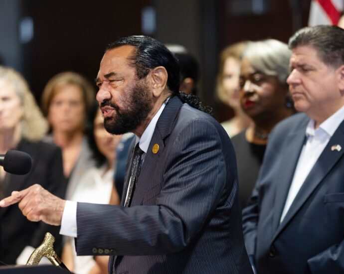 Finances weigh on Texas Democrats as costs of their quorum break add up