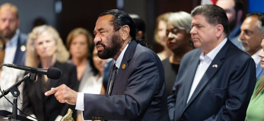 Finances weigh on Texas Democrats as costs of their quorum break add up