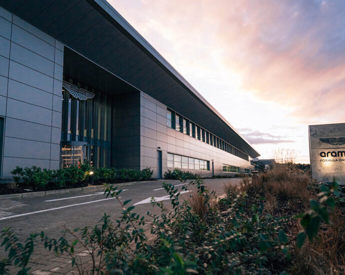 Fermeture des usines : qu’est-ce que la pause estivale en F1 et que peuvent faire les équipes ?