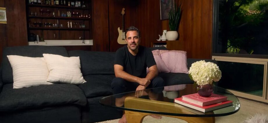 Latest Music Industry Hires: Sound Credit, Warner Music, Pophouse, Futureshirts, MCA, More