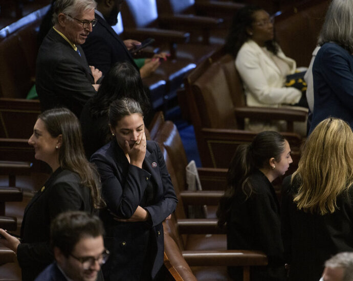 As Trump’s approval ratings fall, Democrats are doing even worse. Why?