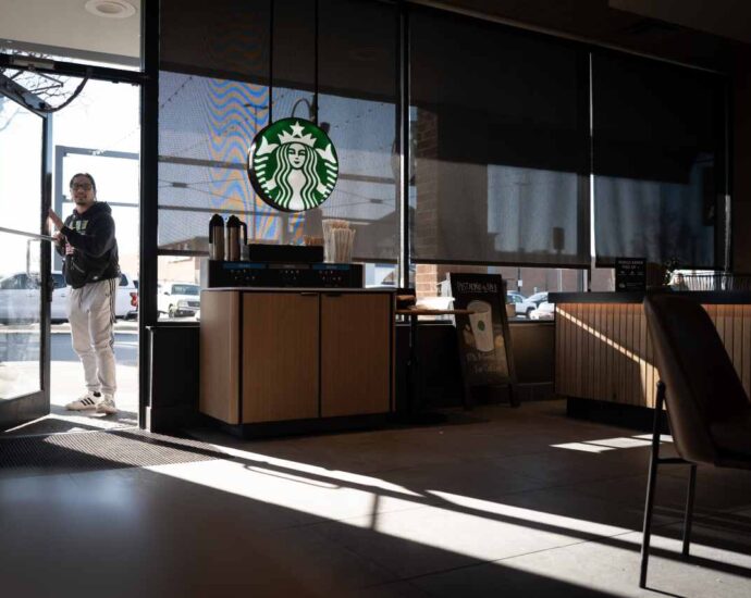 How restaurant chains are competing on in-store vibes to win back customers