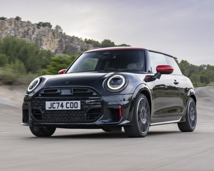 Who Makes Mini Cooper Engines And Are They The Same As BMW’s?