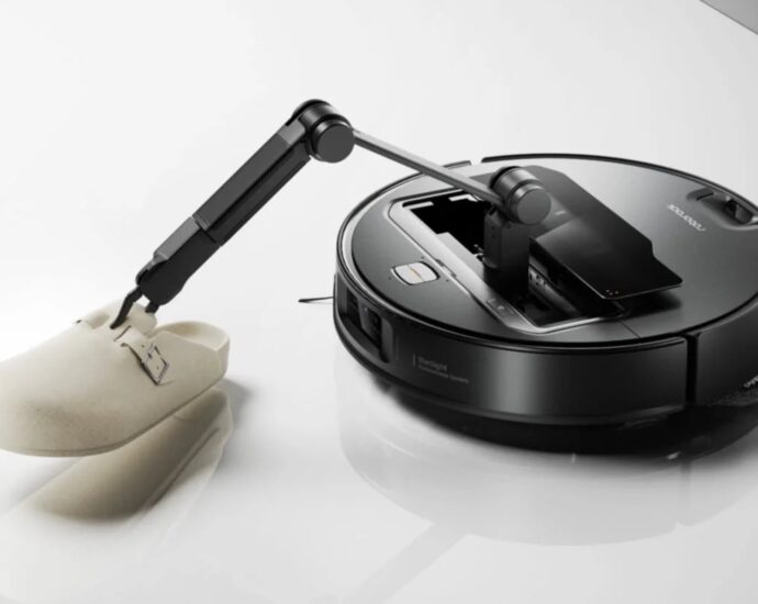 The Most Advanced Robovac with a Mechanical Arm Is $1,000 Off, Roborock Selling Off All Inventory