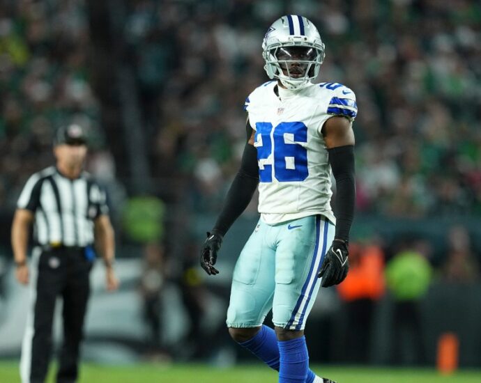 Cowboys CB DaRon Bland could miss multiple weeks with foot injury