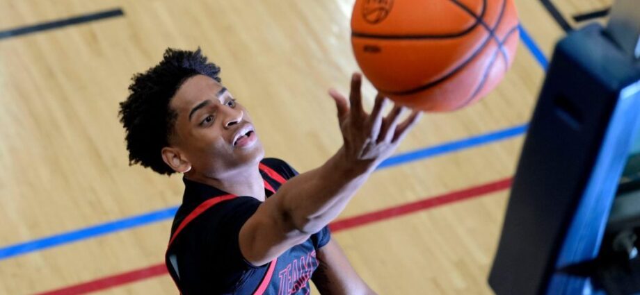 Kiyan Anthony Wins Over Syracuse Fans as Early Training Footage Highlights Freshman’s Potential