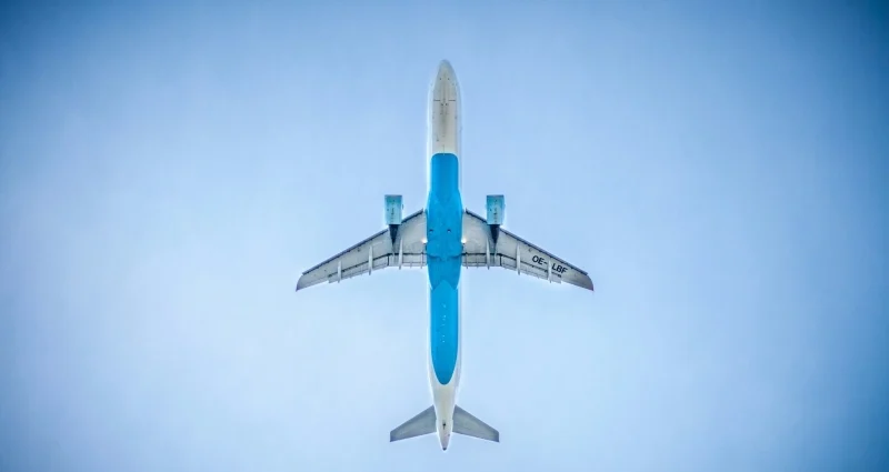 U.S. Sees Mixed Trends in International Air Travel: Inbound Tourism Declines