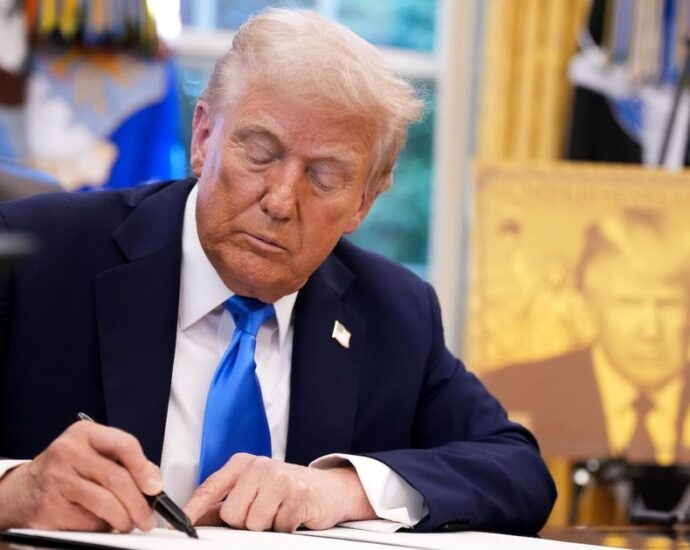 Breaking down how the new $100,000 H-1B visa application fee works