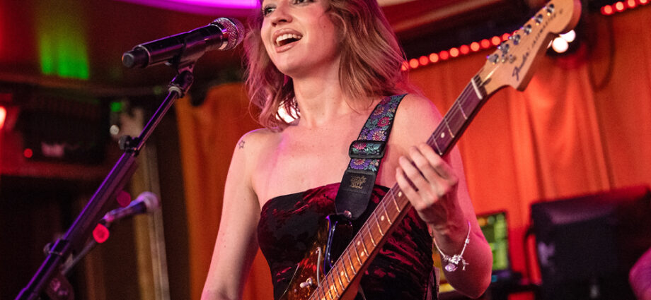 Stacey Ryan performed at Barboza on September 24, 2025