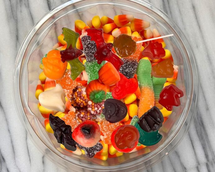 These Are the 11 Best Non-Chocolate Halloween Candies, Ranked