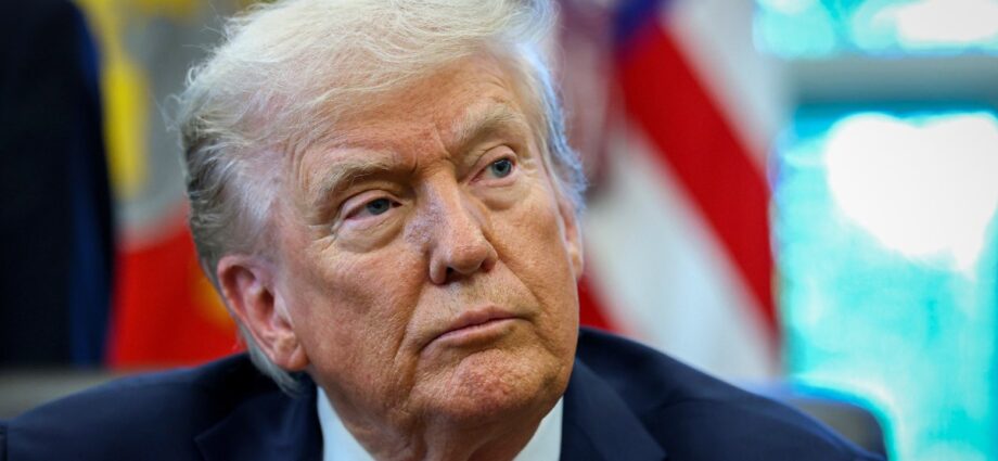 The signs of a blue wave aren’t there like they were in Trump’s first term: From the Politics Desk