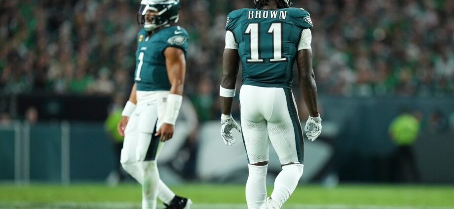 A.J. Brown: “Just to clear this up…”