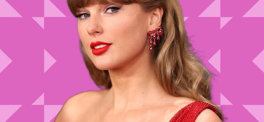 12 Glamorous Cocktails to Celebrate Your Showgirl Era