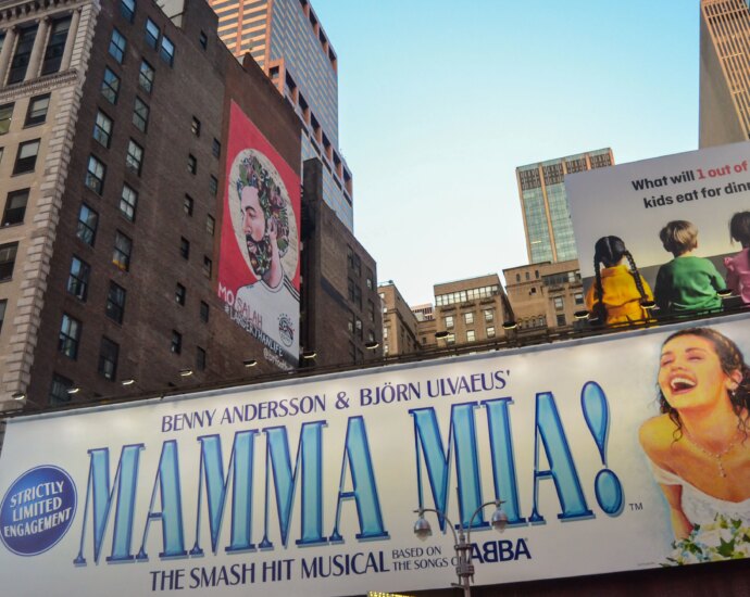 Agreement Reached to Avert Broadway Actors’ Strike, Union Says