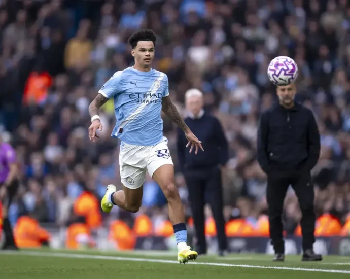 Pep Guardiola issues update on Nico O’Reilly following injury in Everton victory