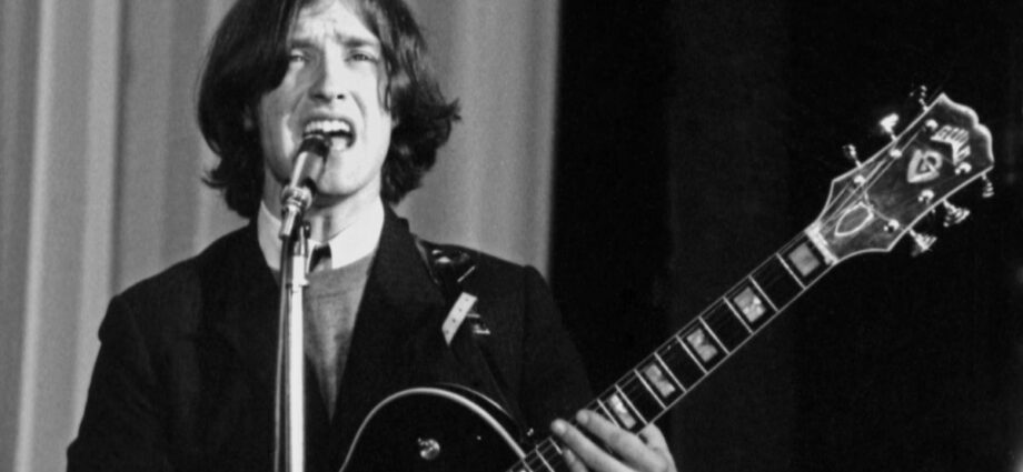 “So Dave, how do I slash the amp?”: Dave Davies shows you the proper way to slash an amp to achieve his Kinks tone