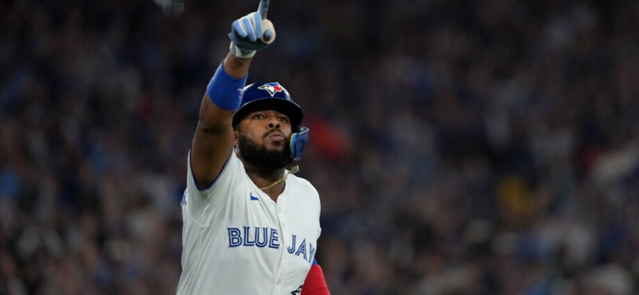 Guerrero hits 6th postseason homer and Blue Jays beat Mariners 6-2 to force Game 7 of ALCS