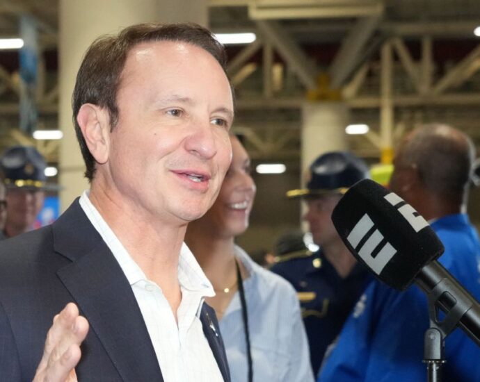 La. Gov.: LSU AD won’t select new football coach