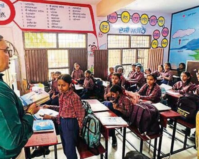 November School Holidays 2025: When will schools be closed this month? List of key dates across states