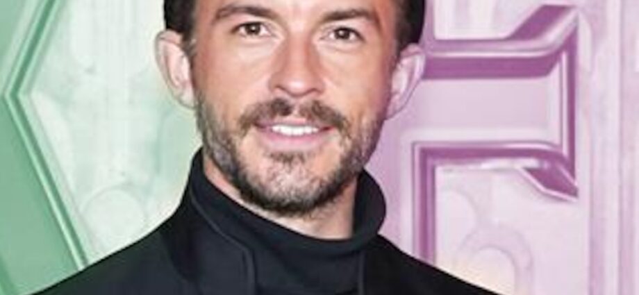 Wicked’s Jonathan Bailey Has a Message for His School Bullies (Exclusive)