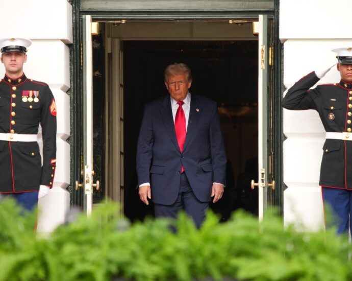 Democrats Demand Trump Recant Death Threats Against Congress Members