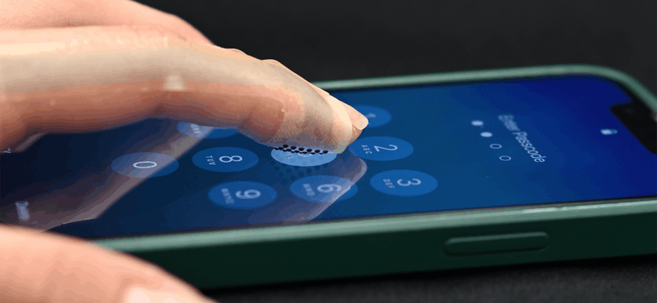 New wearable device lets you touch fabric online, read braille, and more