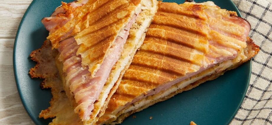 Chicken Cordon Bleu Sandwich