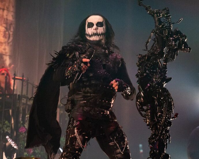 “Our lawyer called it the most psychopathic contract a session musician could ever be handed”: Six former Cradle of Filth members file lawsuit against Dani Filth and the band’s management