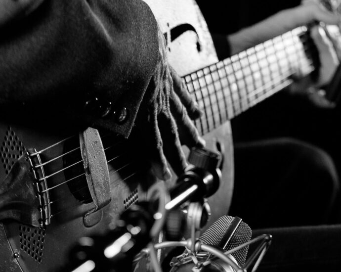 ‘AI is permeating everything we do’: How Guitar Center developed 2 AI tools this year