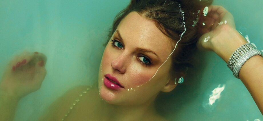 Taylor Swift’s ‘The Life of a Showgirl’ Returns to No. 1 for Eighth Week Atop Billboard 200