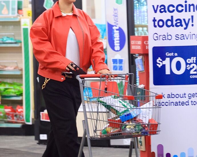 For Rihanna, Even a CVS Run Is a Fashion Opportunity
