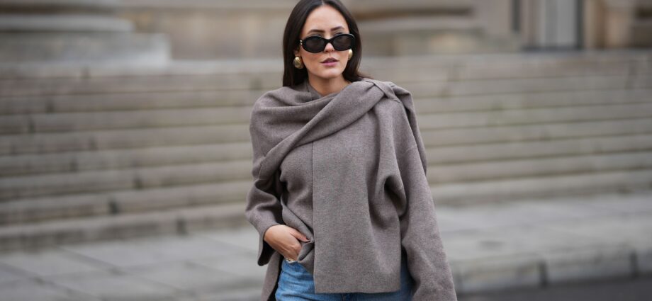 How to Wear a Cute Sweater With Jeans Like a Fashion Pro This Winter