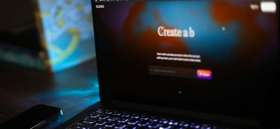 Suno Previews 2026 Policy Changes Under Warner Music Deal — ‘Commercial Use License’ Takes Center Stage, But Who Actually Owns the AI Platform’s Outputs?